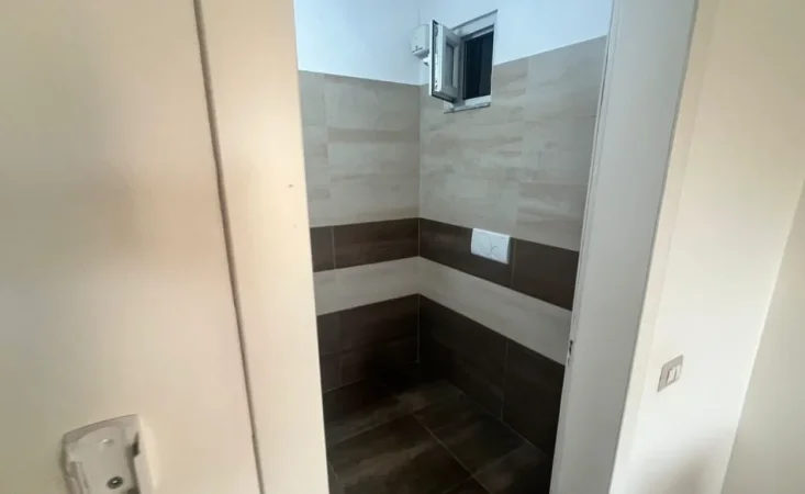 Tirane, shitet apartament 2+1 , 118 m² 165.200 € 
