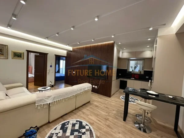 Tirane, jepet me qera apartament 2+1 Kati 5, 140 m² 800 € (RRUGA BARDHYL)