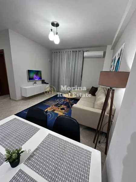 Tirane, jepet me qera apartament 1+1 Kati 5, 65 m² 600 € (Condor Center)