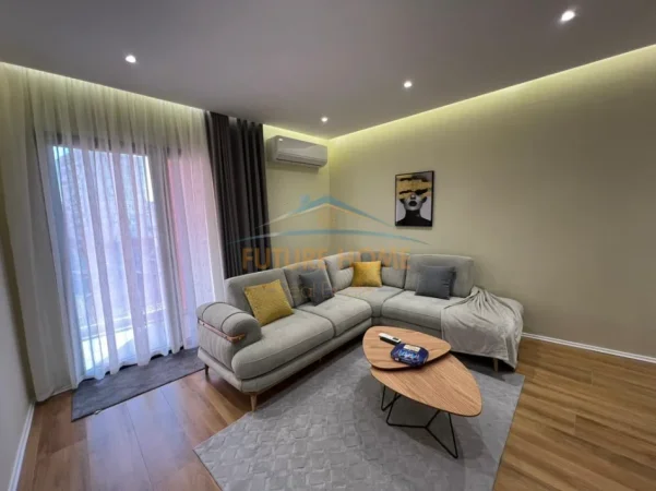 Tirane, shitet apartament 1+1 Kati 4, 80 m² 284.000 € (Rruga e Kavajes)
