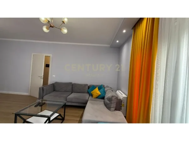 Durres, jepet me qera apartament 1+1 Kati 6, 71 m² 500 € 