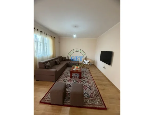 Durres, jepet me qera apartament 2+1 Kati 2, 85 m² 450 € 