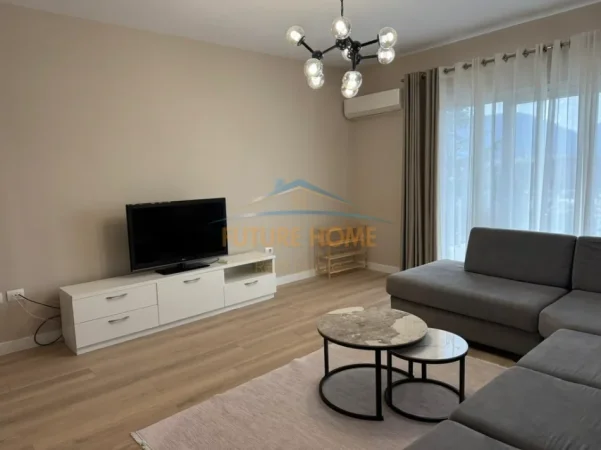 Tirane, jepet me qera apartament 2+1 Kati 3, 115 m² 750 € (Kopshti Botanik)