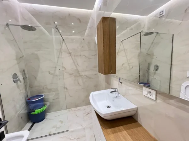 Tirane, jepet me qera apartament 1+1+Aneks+Ballkon Kati 6, 95 m² 