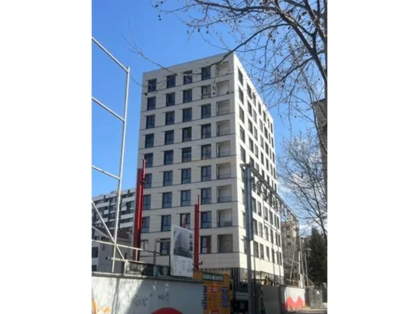 Tirane, shitet apartament 2+1+Ballkon Kati 6, 82 m² 195.000 € (Ali Demi)