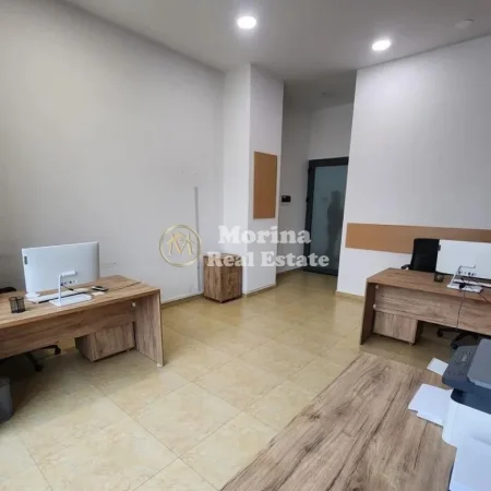 Tirane, jepet me qera ambjent biznesi Kati 2, 38 m² 470 € (Myslym Shyri)