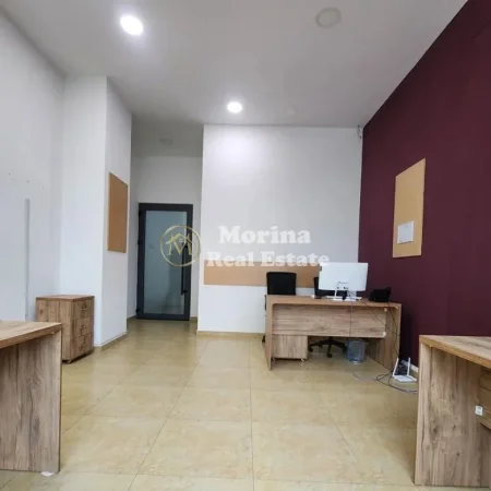 Tirane, jepet me qera ambjent biznesi Kati 2, 38 m² 470 € (Myslym Shyri)