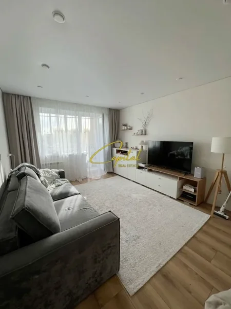 Tirane, jepet me qera apartament 2+1 Kati 3, 90 m² 650 € (21 DHJETORI)