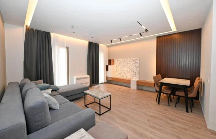 Jepet me Qera Apartament 2+1+2 te Kompleksi Delijorgji