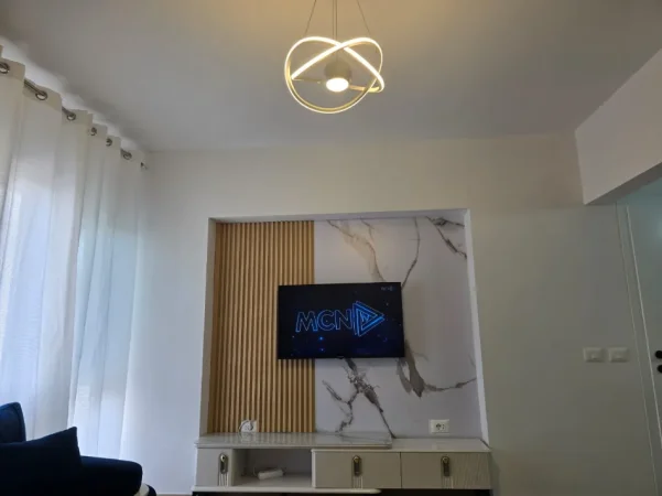 Tirane, jepet me qera apartament 1+1+Ballkon Kati 2, 75 m² 50.000 € 