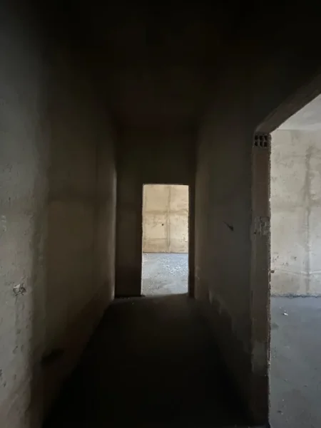 Tirane, shitet apartament 2+1+Ballkon Kati 0, 145 m² 112.000 € (Univers City)