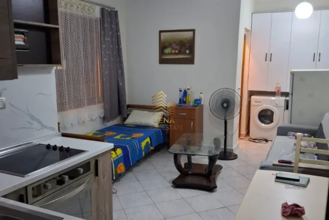 Tirane, jepet me qera apartament 1+1 Kati 1, 40 m² 350 € (Brryli)