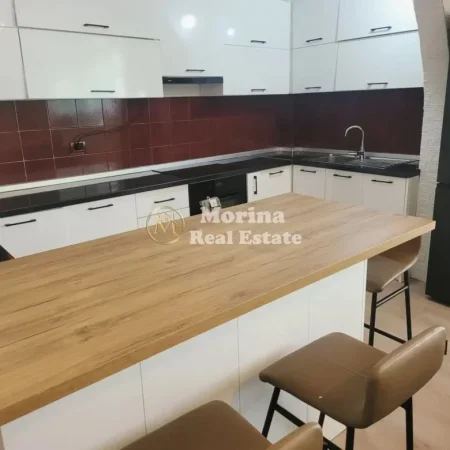 Tirane, jepet me qera apartament duplex 1+1 Kati 2, 160 m² 550 € (Ali Demi)
