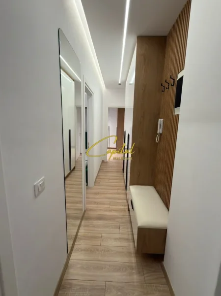 Tirane, jepet me qera apartament 2+1 Kati 7, 100 m² 1.200 € (KOMUNA E PARISIT)