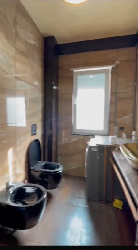 Tirane, shitet apartament duplex 2+1 Kati 3, 110 m² 185.000 € (Kopshti Botanik)