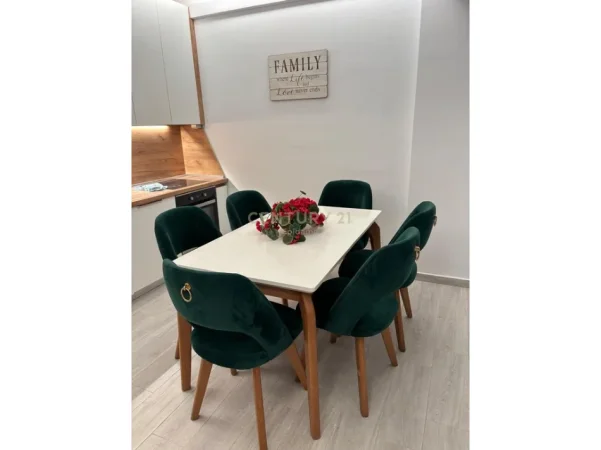 Durres, jepet me qera Vile 2+1+Aneks+Ballkon Kati 2, 145 m² 2.000 € 