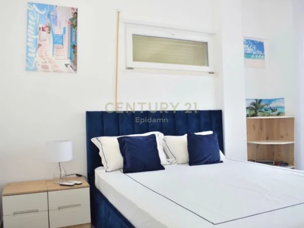 Durres, jepet me qera Vile 2+1+Aneks+Ballkon Kati 2, 145 m² 2.000 € 