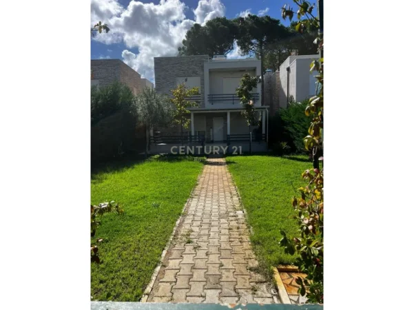 Durres, jepet me qera Vile 2+1+Aneks+Ballkon Kati 2, 145 m² 2.000 € 