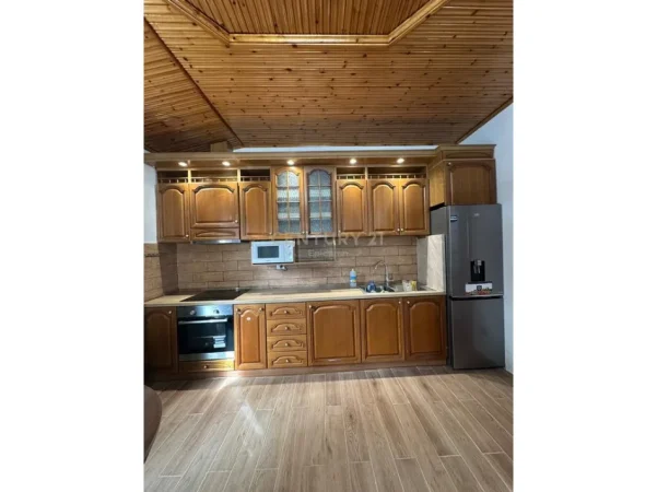 Durres, jap me qera apartament 1+1 Kati 4, 120 m² 400 € 