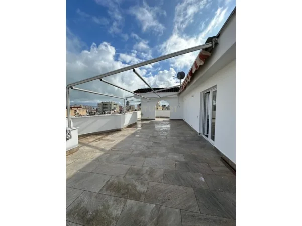 Durres, jap me qera apartament 1+1 Kati 4, 120 m² 400 € 