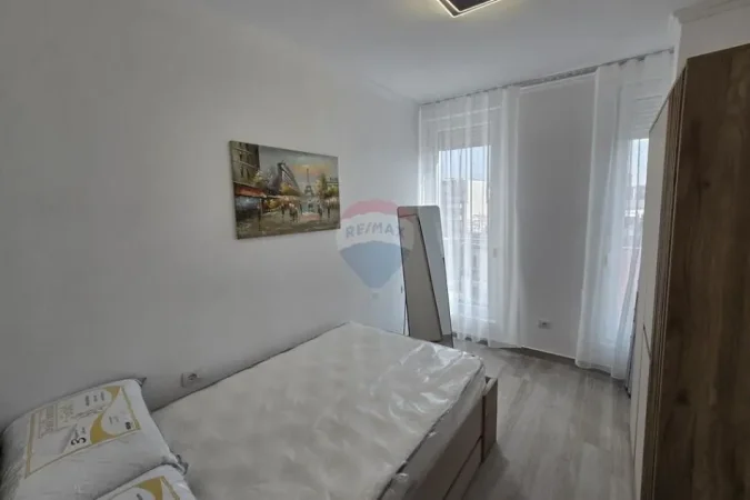 Tirane, jepet me qera apartament 2+1+Ballkon Kati 6, 80 m² 900 € (Bulevardi Ri)