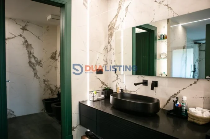 Tirane, jepet me qera apartament 2+1 , 390 m² 5.000 € (Liqeni i Thate)