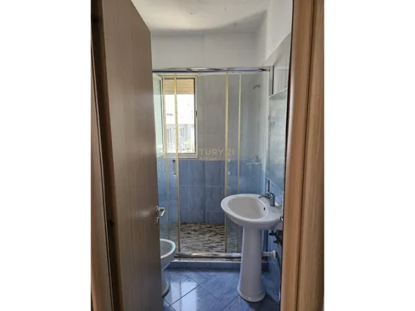 Tirane, shitet apartament 2+1 Kati 6, 100 m² 141.500 € 