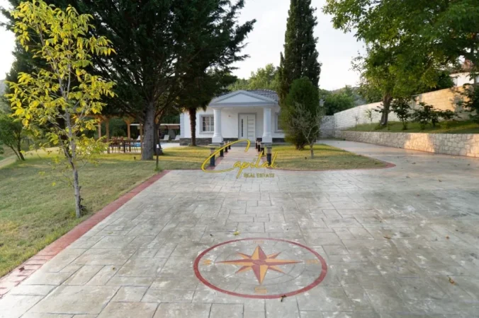 Tirane, jepet me qera Vile 3+1 Kati 1, 135m² 1.000 € (BALDUSHK)