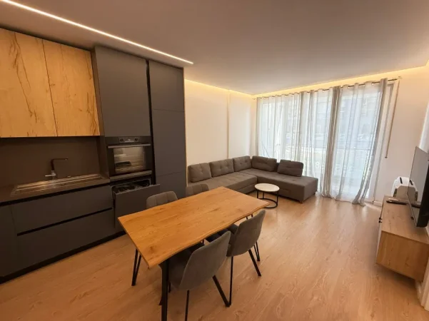 Tirane, jepet me qera apartament 1+1+Ballkon Kati 1, 63 m² 700 € (Fiori Di Bosco)