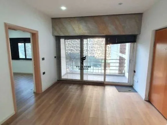 Tirane, jepet me qera zyre Kati 3, 80 m² 950 € (BLLOK)