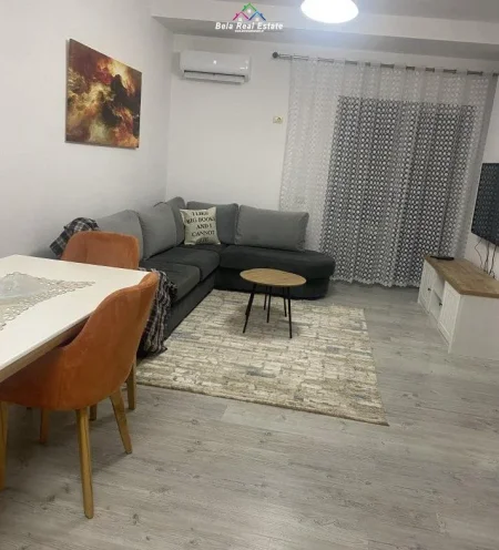 Tirane, jepet me qera apartament 2+1 Kati 3, 86 m² 750 € (pazari i ri)