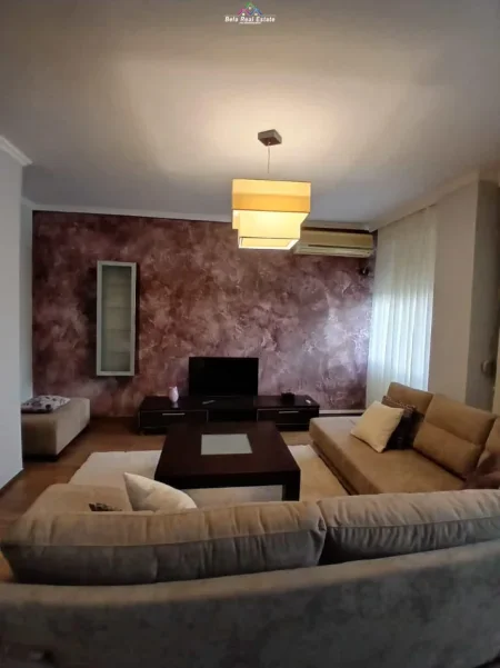 Tirane, jepet me qera apartament 2+1 Kati 8, 120 m² 800 € (selvia)