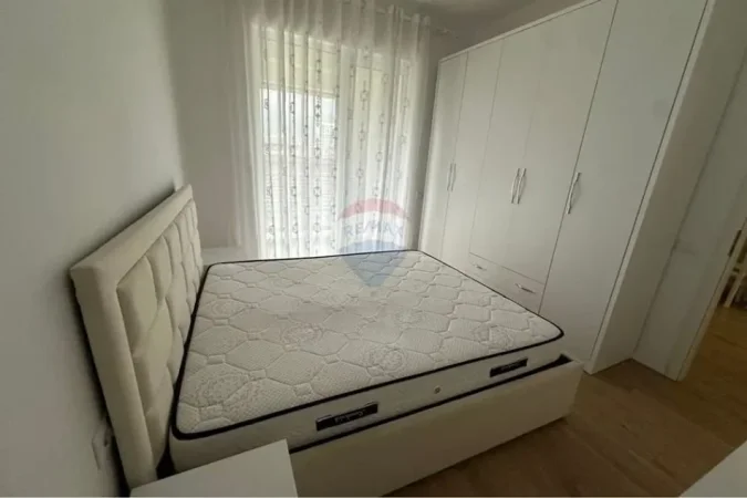 Tirane, jepet me qera apartament 1+1+Ballkon Kati 2, 80 m² 480 € (Siri Kodra)