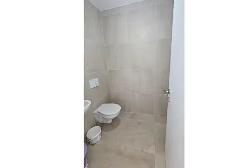 Tirane, jepet me qera dyqan Kati 0, 20 m² 350 €