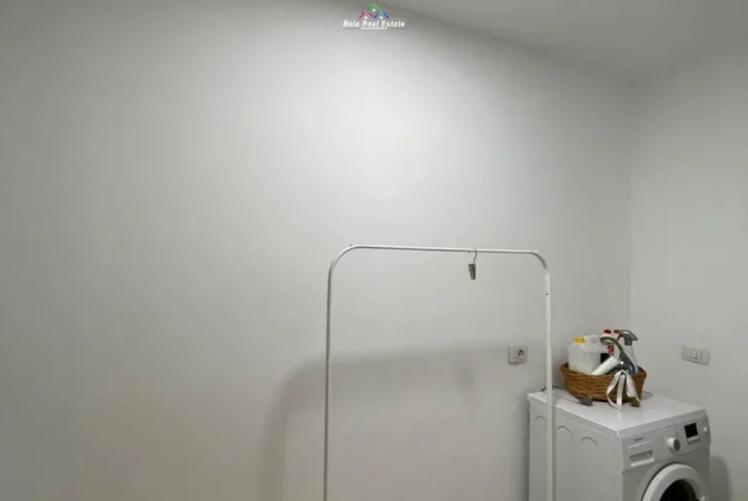 Tirane, jepet me qera apartament 2+1 Kati 4, 83 m² 780 € (Qender)