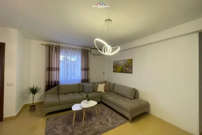 Tirane, jepet me qera apartament 2+1 Kati 4, 83 m² 780 € (Qender)