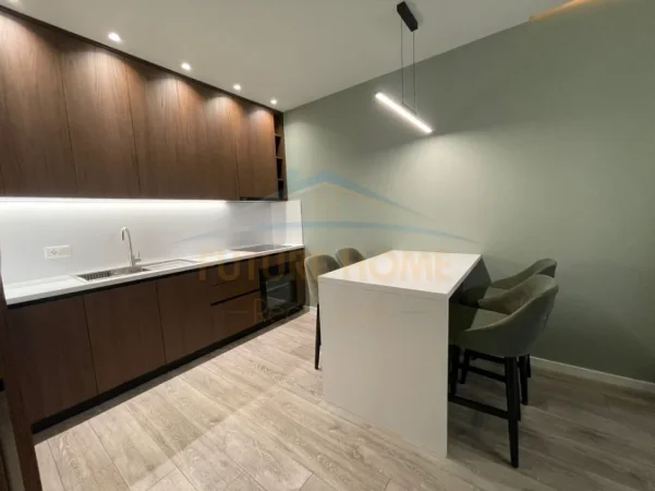 Shqiperi, jepet me qera apartament 1+1 Kati 5, 62 m² 800 € (Mine Peza)