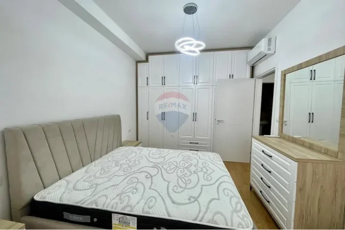 Tirane, jepet me qera apartament 1+1 Kati 6, 70 m² 700 € (Shehsi Karl Topia)
