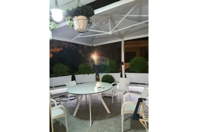 Tirane, jepet me qera apartament 2+1+Aneks+Ballkon Kati 2, 150 m² 1.900 € (Rruga e Kosovareve)