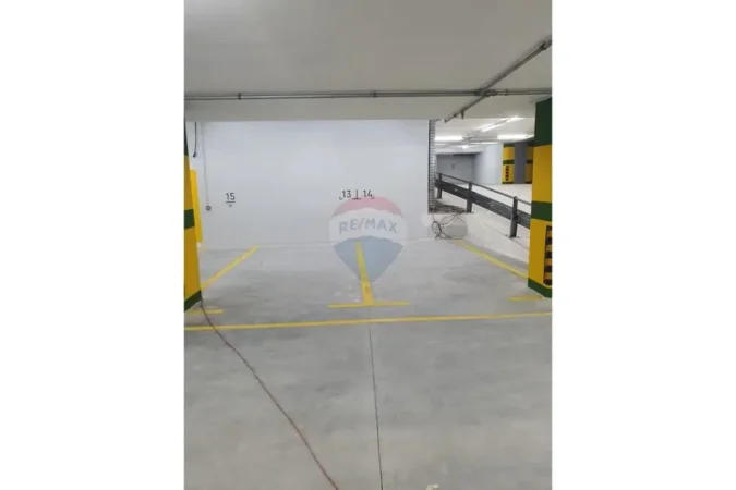 Tirane, jepet me qera apartament 2+1+Aneks+Ballkon Kati 2, 150 m² 1.900 € (Rruga e Kosovareve)