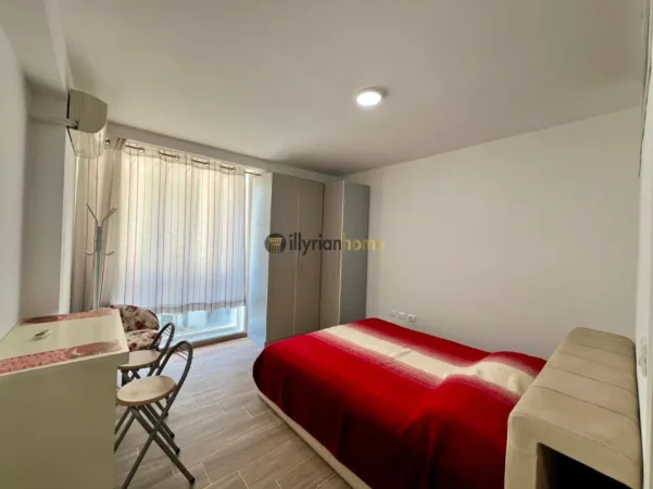 Tirane, jepet me qera 2+1+Ballkon Kati 2, 73 m² 420 € (Rruga 5 Maji)