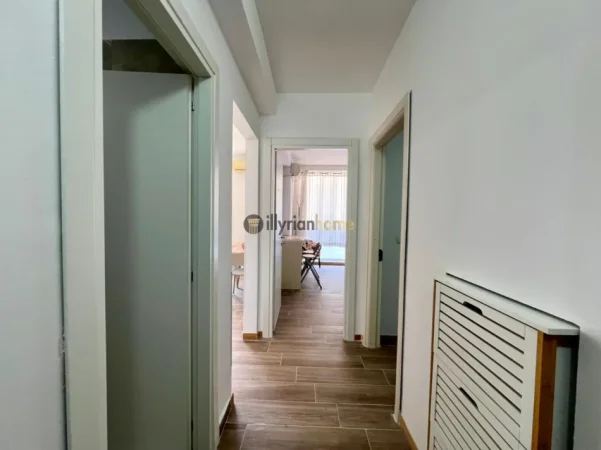 Tirane, jepet me qera 2+1+Ballkon Kati 2, 73 m² 420 € (Rruga 5 Maji)
