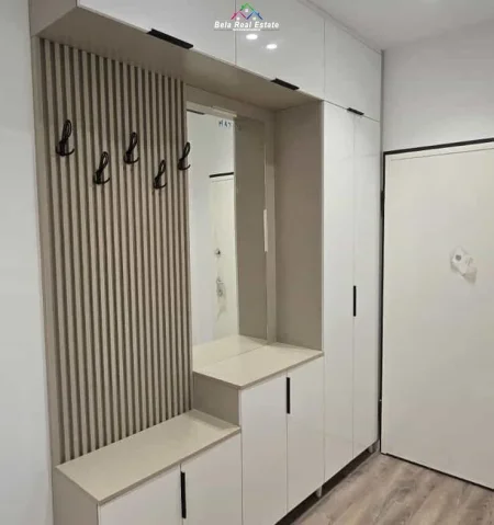 Tirane, jepet me qera apartament 1+1+Ballkon Kati 2, 81 m² 730 € (5 maji)