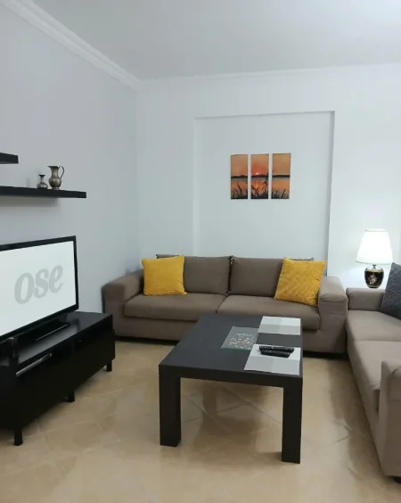 Tirane, jepet me qera apartament 2+1 Kati 2, 97 m² 520 € (Fresku)