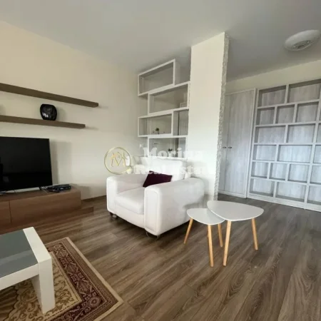 Tirane, jepet me qera apartament 2+1 Kati 2, 130 m² 1.500 € (Teg, Long Hill)