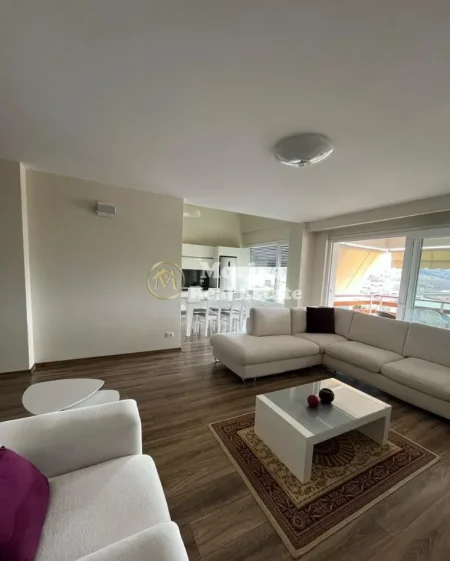 Tirane, jepet me qera apartament 2+1 Kati 2, 130 m² 1.500 € (Teg, Long Hill)