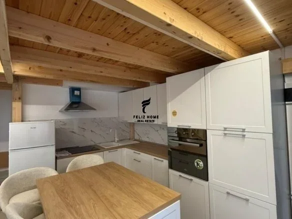 Tirane, jepet me qera apartament 2+1+Ballkon Kati 2, 70 m² 650 € (SELVIA)