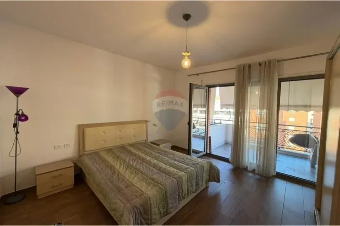 Tirane, jepet me qera apartament 2+1+Ballkon Kati 2, 120 m² 1.050 € (Kompleksi DELIORGJI)