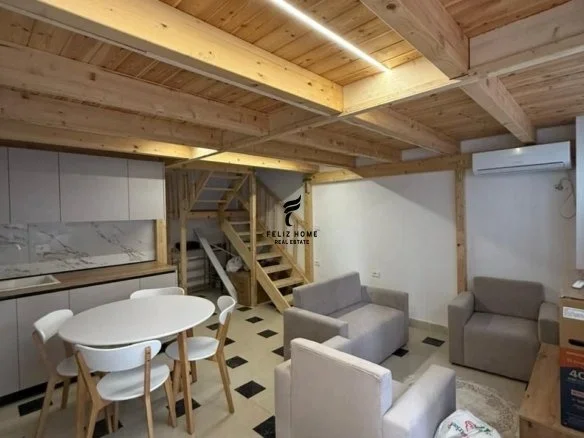 Tirane, jepet me qera apartament 2+1 Kati 2, 70 m² 650 € (SELVIA)