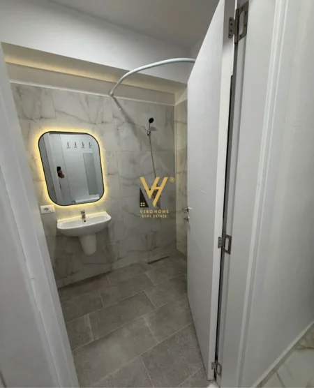 Tirane, jepet me qera garsonier 1+1+Ballkon Kati 4, 40 m² 440 € (RRUGA DRITAN HOXHA)